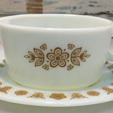 Pyrex &amp;quot;Butterfly Gold&amp;quot; Gravy Boat and Plate #77-B &amp; #77-U by JoyfulHeartReclaimed