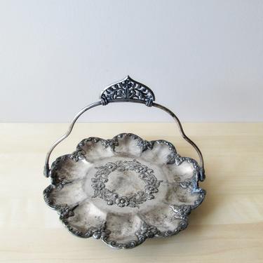 victorian silver-plated brides basket - Simpson Hall Miller - quadruple plate antique wedding decor 