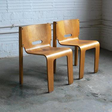 Modern Molded Plywood Side Chairs In the Manner of Alvar Aalto (Set of 2) 