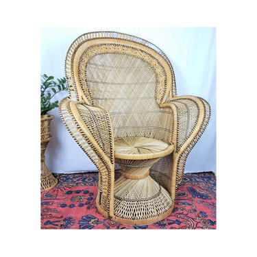 FREE SHIPPING! Amazing Vintage Wicker Cobra Peacock Chair | Boho Rattan Emmanuelle Fan-Back Throne 