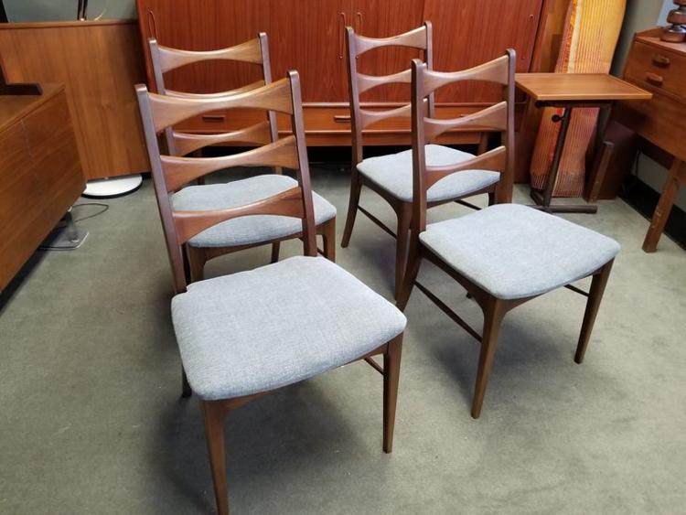 Set of Mid-Century Modern walnut ladderback dining chairs
