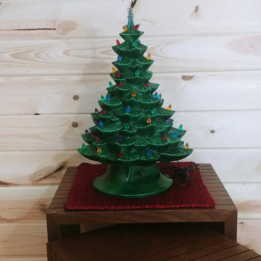 Vintage 19&amp;quot; Arnel's Musical Ceramic Christmas Tree 