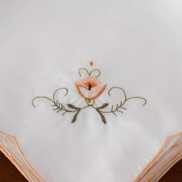 Vintage Peach and Pink Floral Cotton Napkins. Set of Six Cotton Napkins with Embroidered Flower. Cloth Dining Napkins. 
