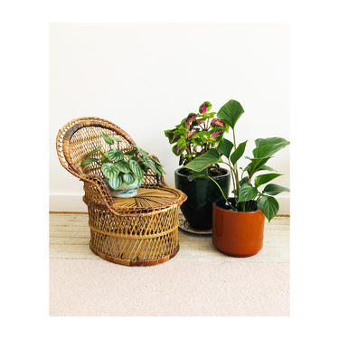 Vintage Small Wicker Chaise Lounge Chair / Plant Stand / FREE SHIPPING 