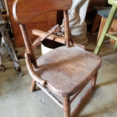 Cute antique children&#39;s chair