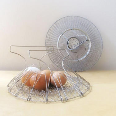 collapsible wire egg basket - vintage gathering basket farmhouse kitchen 