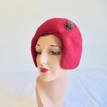 Vintage 1960's Italian Mod Magenta Pink Fuzzy Wool Felt Cloche Hat with Silver Brooch 