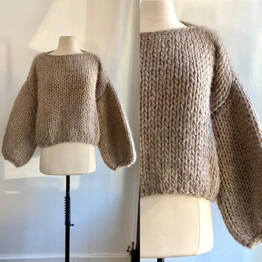 Vintage Chunky HAND KNIT Cropped Sweater With BALLOON Sleeves 