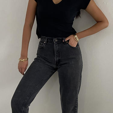 80s Levi’s black jeans / vintage Levis 550  high waisted faded black tapered leg Levis jeans | 28 W size 4 