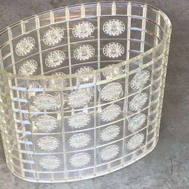 Glam Waste Basket Ornate Lucite Trash Can Retro Clear Plastic Vanity Wastepaper Basket Bathroom Hollywood Regency Trash Lucite Liner 70s 