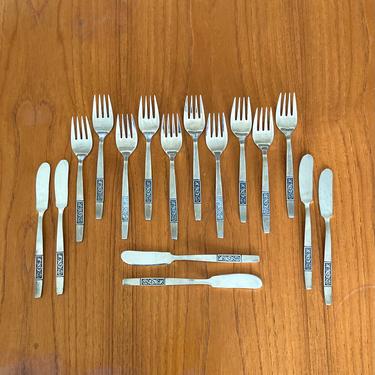 Amefa Royal Damask stainless Choice cake forks or butter spreaders 