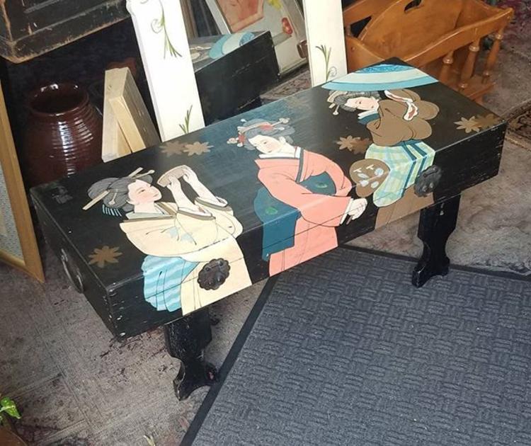 Hand-painted Geisha Cocktail Table with Storage Compartment 