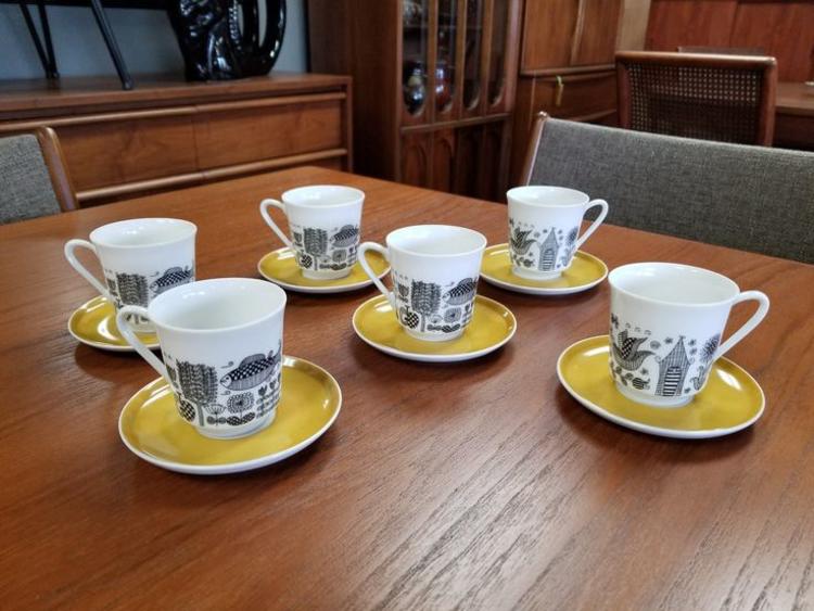 Set of 6 demitesse cups and saucers marked "Fantasia" 