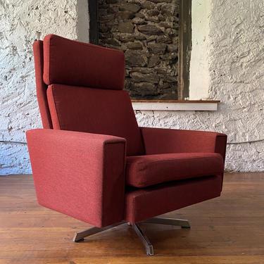 Mid century lounge chair Danish modern swivel lounge chair Georg Thams arm chair 