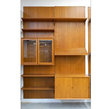 Danish Teak Wall System, by Poul Cadovius - (320-021.1) 