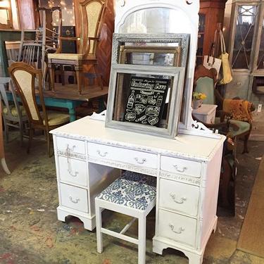 Sweet little vanity /desk at Rough Luxe Warehouse this weekend! Doors open at 10am. See all the furniture on website (link in profile)  click 