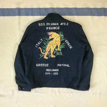 Size M / L Vintage 1970s US Navy USS Sylvania AFS-2 Satin Stitched Tour Jacket with Tiger 