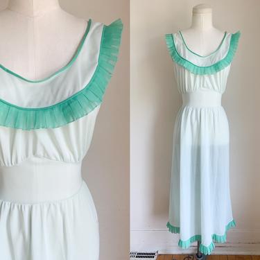 Vintage 1950s Mint Sheer Slip / Nightgown // M 