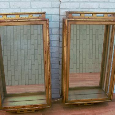 Hollywood Regency Chinoiserie Gold Gilt Wall Hanging Display Cabinet - Pair