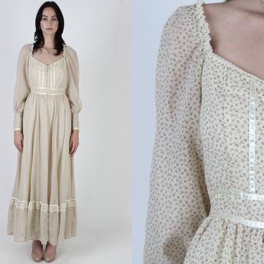 Gunne Sax Calico Dress / Dusty Rose Floral Prairie Dress / Vintage 1970s Wedding Ivory Lace Corset Maxi Dress 