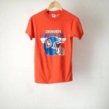 vintage 1980s super soft DENVER BRONCOS russell wilson nfl football vintage 1980s t-shirt -- size small men's 
