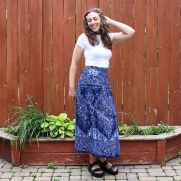 Vintage 2000s Y2K Wrap Skirt - Blue Batik Floral Print Boho Hippie Linen Midi Skirt - M/L 