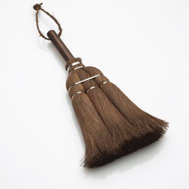 SASARA TAWASHI Medium Cypress Hand Broom
