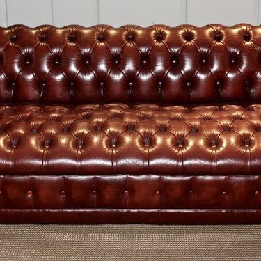 Vintage Chesterfield Sofa in Tufted Oxblood Leather