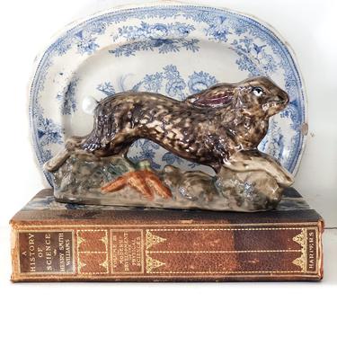 Vintage Ceramic/Chalkware Rabbit Figurin 