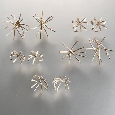 Small Cleome earrings