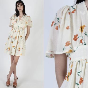 Flutter Sleeve Dress / Boho Ivory Poppy Floral Dress / Angel Sleeves Short Bohemian Dress / Vintage 70s V Neck Festival Prairie Mini Dress 
