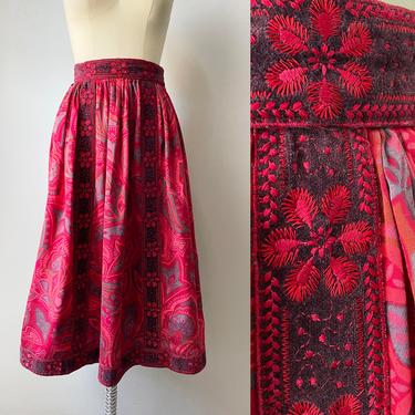 1970s Full Skirt Victor Costa Embroidered S 