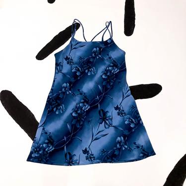 90s Blue Rose Print Gradient Strappy Open Back Mini Dress / Skater Dress / XL / Grunge / Delias / 00s / Plus Size / Size 13 / 14 / Rave / 