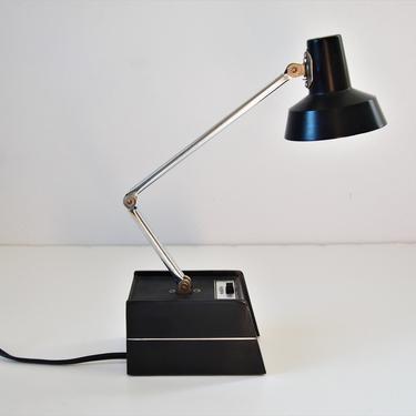 Vintage Mobilite Model Number 26 Desk Task Lamp in Black 