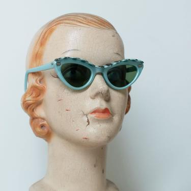 1950s Cabana Sunglasses / 50s Cat Eye Pale Blue Awning Sunglasses 