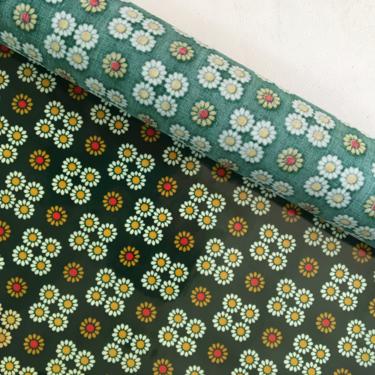 Vintage Oil Cloth By Peter Pan, Tiny Daisies, Forest Green, Yellow Red, Crafting Room Table Cover, Sewing Projects 
