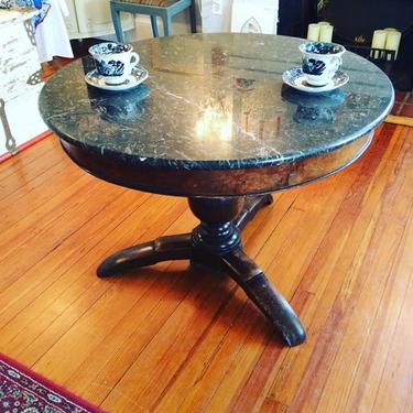 Antique swedish marble top table - 37" diameter - $800 #swedishantiques #swedishfurniture #vintagefurniture