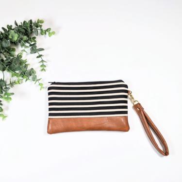 Black and White Stripe Wristlet: Small Bag, Wristlet Clutch, Bridesmaid Gift, Phone Wristlet 
