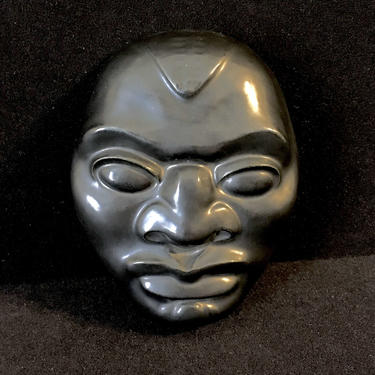 Studio Ceramic Gun Metal Gray Face (Inuit? Asian? African? Mayan?) Signed Jane Bateman 