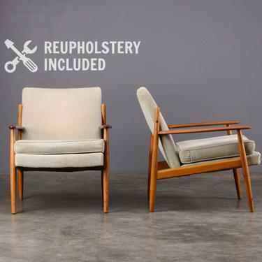 Pair of Mid Century Lounge Chairs Teak Danish Modern 