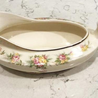 Vintage Homer Laughin Pink Rose Cream Beige Boat Gravy or Syrup Pitcher Fine China, Collectable, Replacement by LeChalet