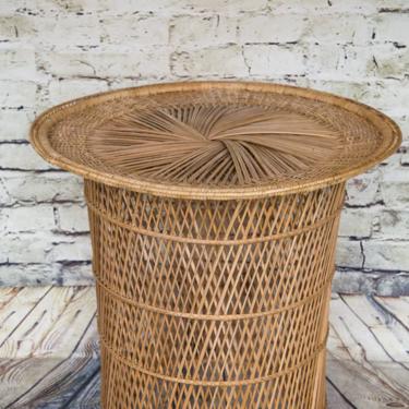 SHIPPING NOT FREE!!! Vintage Wicker Round Table 