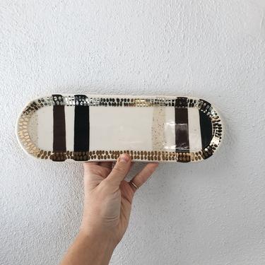 Inlay Porcelain Oval Tray with Gold. The Object Enthusiast. Ceramic vanity or jewelry tray. Handmade porcelain ceramic tray. 