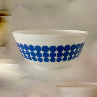 Early Vintage Large Blue Moon Pyrex Glass Bowl 