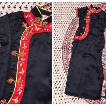 black silk cheongsam, embroidered Oriental dress / 70s Peony silk dress, frog closures / vintage Peony cheongsam, Chinese cheongsam 