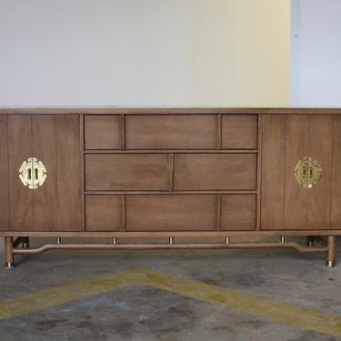 AVAILABLE to CUSTOMIZE**Mid Century Credenza//MCM Media Console//Modern Vintage Dresser//Regency Sideboard 