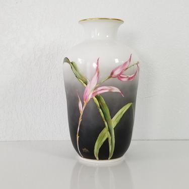 1950's Vintage Carmen Hgei By Rosenthal Porcelain Vase . 