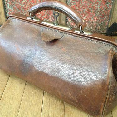 Woody Brown Leather Bag, Gladstone Doctors Case, Original Skeleton Key, Antique from France 
