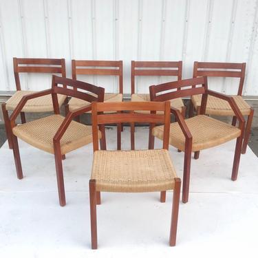 J.L Møller 401 Dining Chairs- Set of 7 