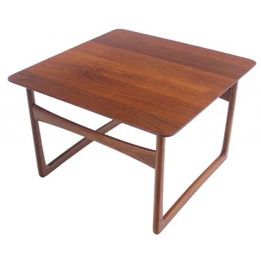 Scandinavian Modern Solid Teak Side / Occassional Table Designed by Peter Hvidt